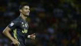 رونالدو يتهم "الفيفا" بسرقة جوائزه بطريقة غير مباشرة