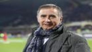 رئيس فيورنتينا يصف حكم مباراة الإنتر بأفضل لاعبي المنافس