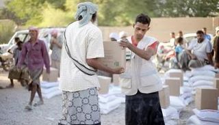 توزيع 250 سلة غذائية على أهالي المناطق النائية في حضرموت