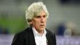 مدرب النصر الإماراتي يتحدث عن انتقادات لاعبه