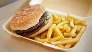 الوجبات السريعة تزيد من خطر الإصابة بالاكتئاب