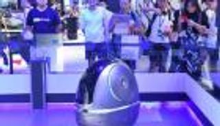 "الروبوت البيضة" لخدمة النزلاء بفنادق الصين