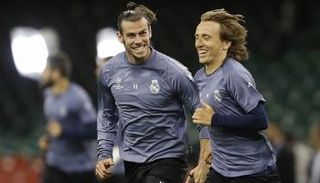 لوكا مودريتش وجاريث بيل