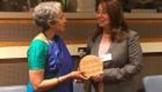 وزيرة مصرية تحصد جائزة "الصحة العالمية" للقادة الأبطال