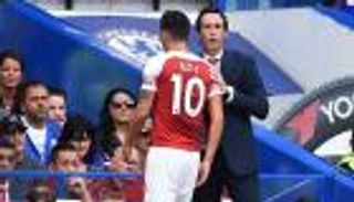 إيمري يطالب أوزيل بنسيان ألمانيا والتركيز مع أرسنال