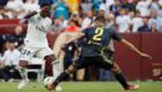 كارباخال وفينيسوس يزينان قائمة الريال لديربي مدريد