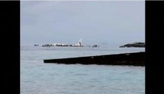 الطائرة الغارقة في البحر قبالة ميكرونيزيا