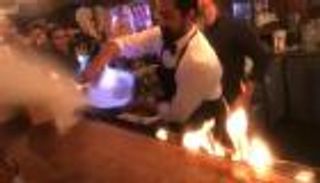 بالفيديو.. عرض ناري يصيب 5 أشخاص بمطعم الشيف نصرت في إسطنبول