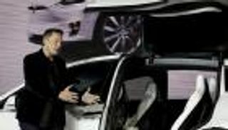 بالصور.. تغريدة لرئيس "تسلا" تطيح به من رئاستها