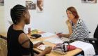 صعوبات تواجه القابلات في مراكز اللجوء بألمانيا