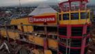 إندونيسي يضحي بحياته لإنقاذ طائرة ركاب من الزلزال