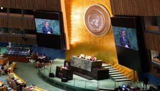 الشيخ عبدالله بن زايد آل نهيان خلال كلمته بالأمم المتحدة