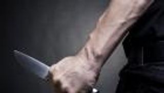 طبيب يستقبل العام الجديد بذبح زوجته وأطفاله