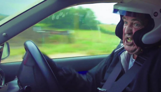 جيرمي كلاركسون خبير السيارات البريطاني