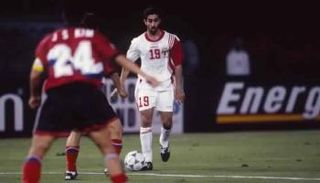 الإمارات وكوريا في افتتاح نسخة 96