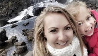 تستقيل من وظيفتها وتبيع منزلها لتجوب العالم مع عائلتها