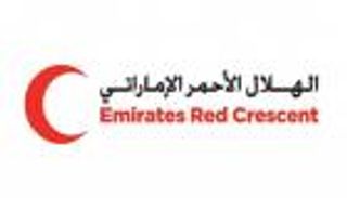 الهلال الأحمر الإماراتي يسلم 50 لابتوب لجامعة يمنية