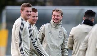 دي ليخت ودي يونج