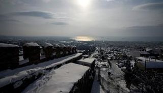 مصرع امرأة وفقد رجلين بعد اجتياح عواصف ثلجية اليونان - صورة أرشيفية