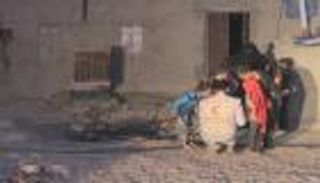 ألف سلة غذائية لـ5 آلاف يمني بصحراء حضرموت من الهلال الأحمر الإماراتي