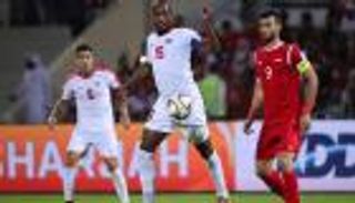 قائد منتخب فلسطين يشيد بكفاح زملائه أمام سوريا