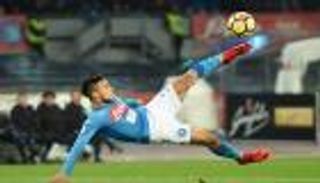 نابولي يواصل "التلاعب" بالجزائري وناس