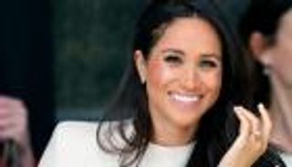 العسل والكركم وجوز الهند.. الخلطة السحرية لنضارة بشرة ميجان ماركل