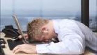 الرغبة في تناول الورق وطنين الأذن من علامات نقص هذا الفيتامين