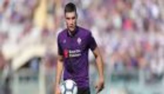 مانشستر يونايتد يكثف مفاوضاته لضم مدافع فيورنتنيا