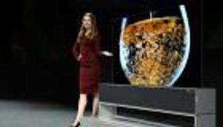 تلفزيون وهاتف قابلان للطي.. جديد "إل جي" الكورية و"رويول" الصينية