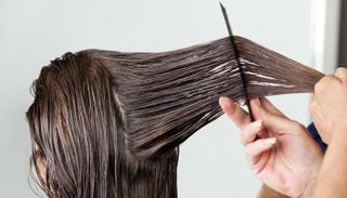 نصائح تساعدك على اختيار الشامبو الأنسب لشعرك - صورة أرشيفية