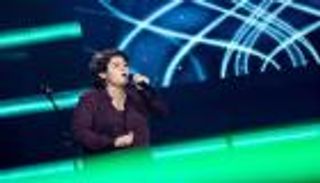 طفلة سورية تشعل برنامج ذا فويس فنلندا.. ونانسي عجرم تدعمها
