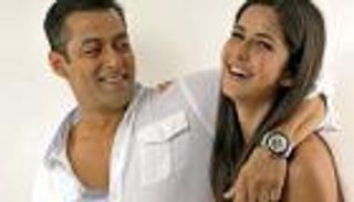 الفنان الهندي سلمان خان يكشف موعد زواجه