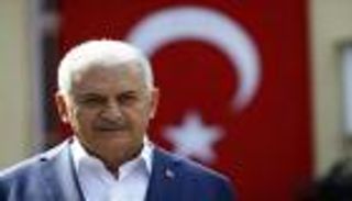 غضب في تركيا لاستخدام يلدريم حساب البرلمان الرسمي في الدعاية الانتخابية