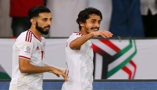 خلفان مبارك لاعب المنتخب الإماراتي