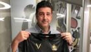 فيديوجراف.. 5 حقائق عن روي فيتوريا مدرب النصر السعودي الجديد