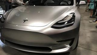 سيارات تسلا تحقق مبيعات هائلة