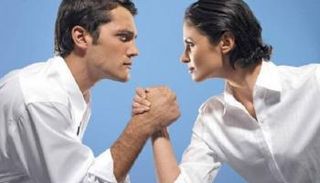 النساء يتحملن الألم