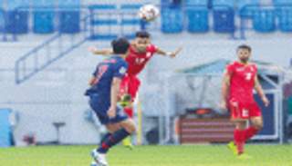 خبراء الكرة البحرينية يهاجمون المنتخب بعد الخسارة من تايلاند