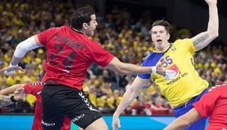 من مواجهة السويد ومصر