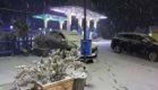 بالصور.. الجليد يكسو الجزائر.. والجيش يتدخل لفتح الطرق