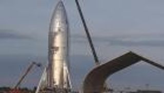 "سبيس إكس" تكشف أسرار صاروخ المستقبل.. مصنوع من ألياف الكربون