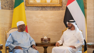 الشيخ محمد بن زايد آل نهيان والرئيس المالي إبراهيم أبوبكر كيتا