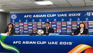 مدرب اليابان خلال المؤتمر الصحفي