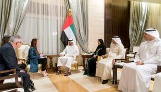 الشيخ محمد بن زايد آل نهيان خلال لقائه رئيسة الاتحاد البرلماني الدولي