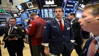 تراجع مؤشرات الأسهم الأمريكية تأثر بقطاع التكنولوجيا