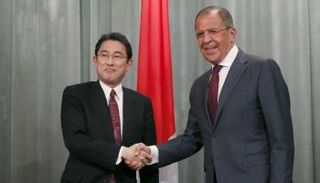 وزير الخارجية الروسي سيرجي لافروف ونظيره الياباني تارو كونو - أرشيفية