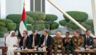 محمد بن زايد يبحث مع وزير دفاع أستراليا التعاون العسكري 