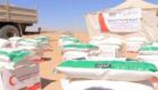 الإمارات تفتتح 7 مشاريع تعليمية وتوزع أغذية في اليمن