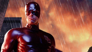 بن أفليك في مشهد من فيلم "ديردفيل"